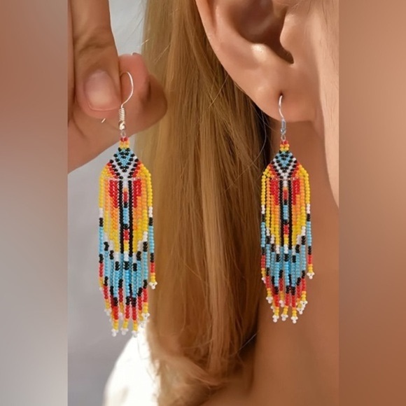 NEW Boutique Western Beaded Tassel Fishhook Fashion Earrings in Glass Rice Beads - Picture 1 of 11